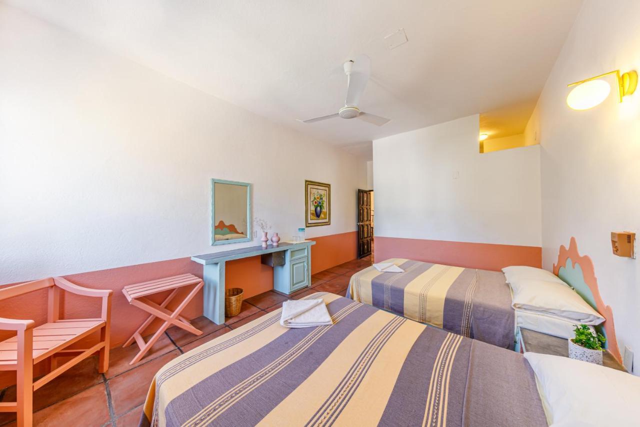 Hotel Flor De Maria Puerto Escondido  Extérieur photo