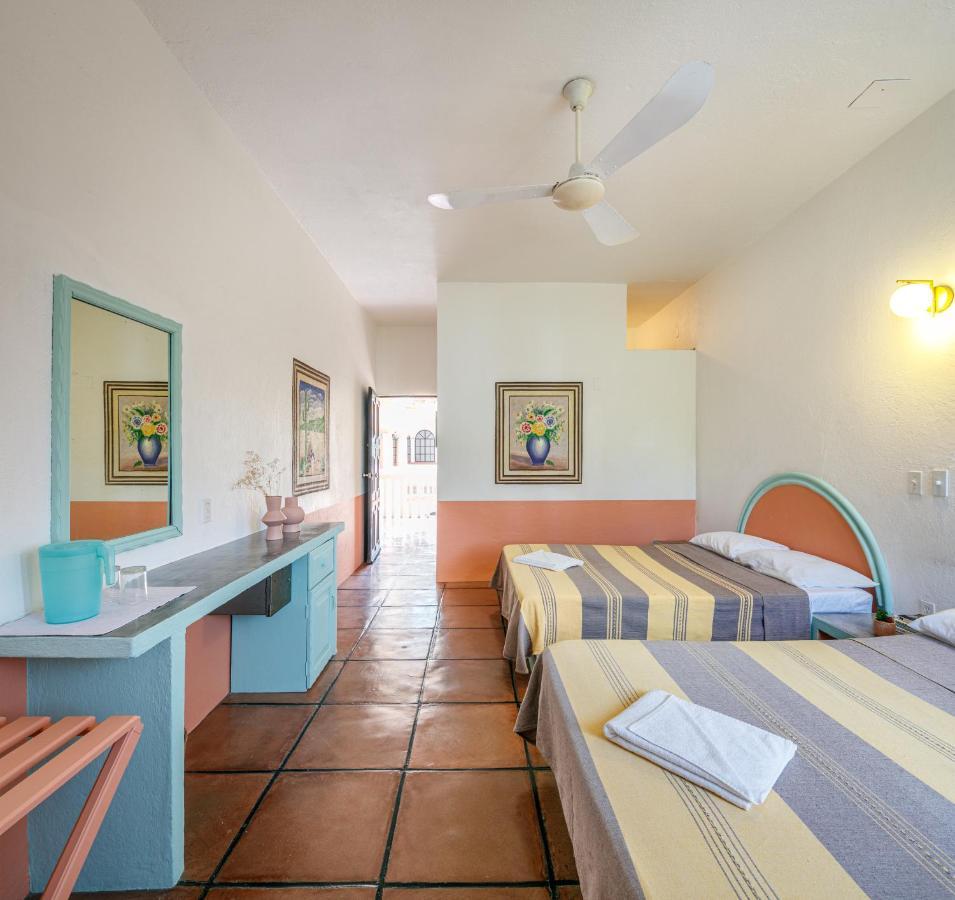 Hotel Flor De Maria Puerto Escondido  Extérieur photo